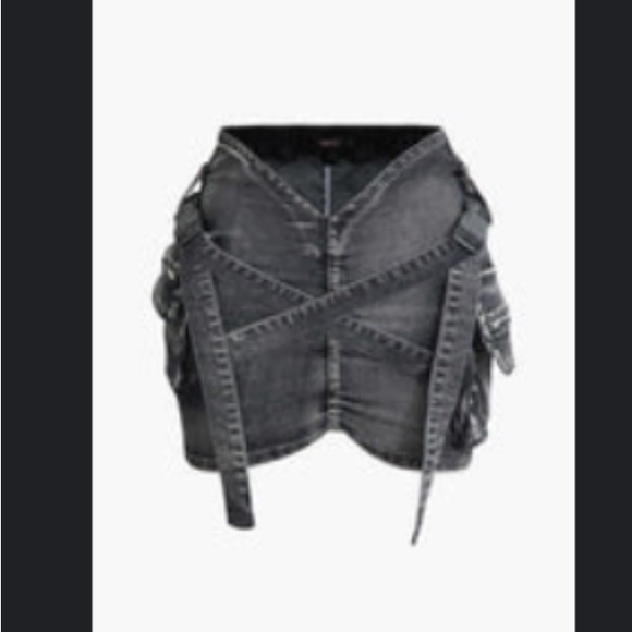 V waisted buckle flap pocket denim cargo skirt - Picture 3 of 3